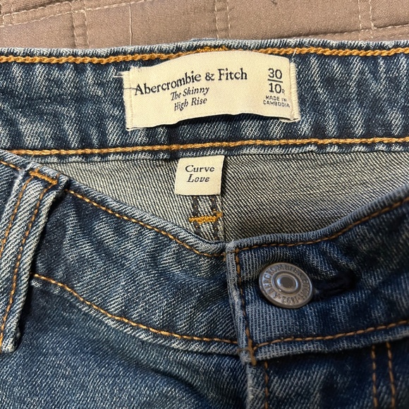 Abercrombie & Fitch | Skinny High Rise Curve Love Jeans-Size 30/10R - Picture 5 of 8